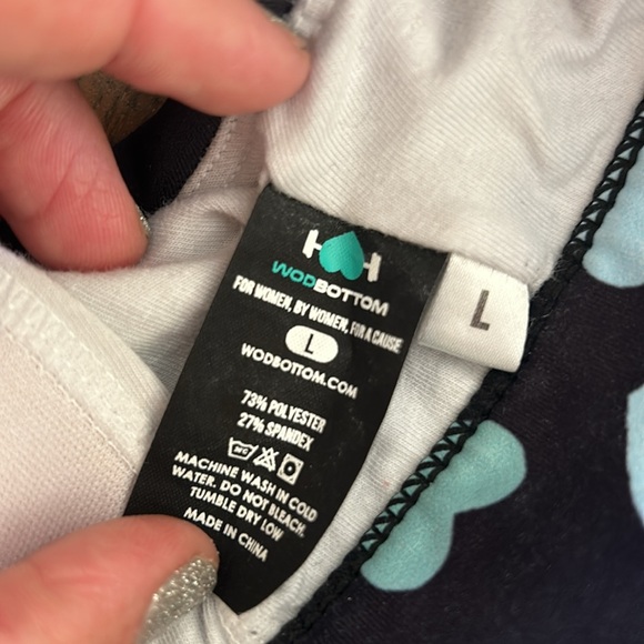 Rainbow heart WODBottom sports bra - Picture 2 of 3